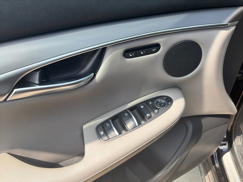 2024 INFINITI QX50 LUXE