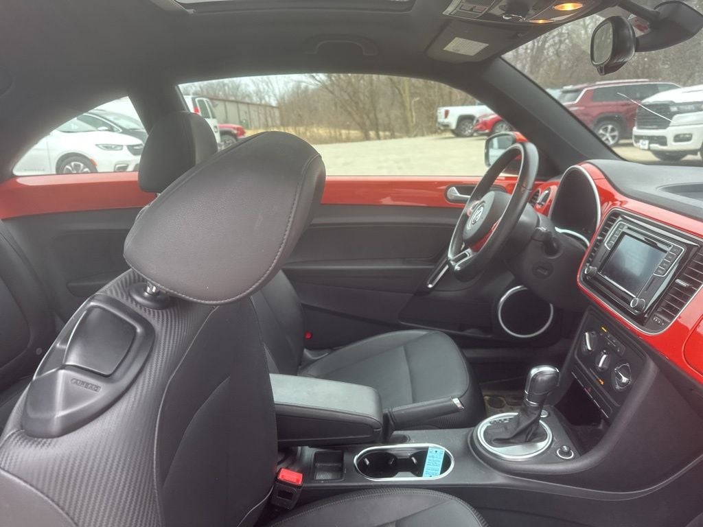 2016 Volkswagen Beetle Base