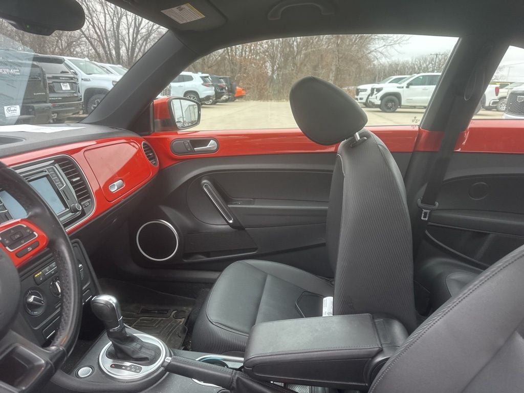 2016 Volkswagen Beetle Base