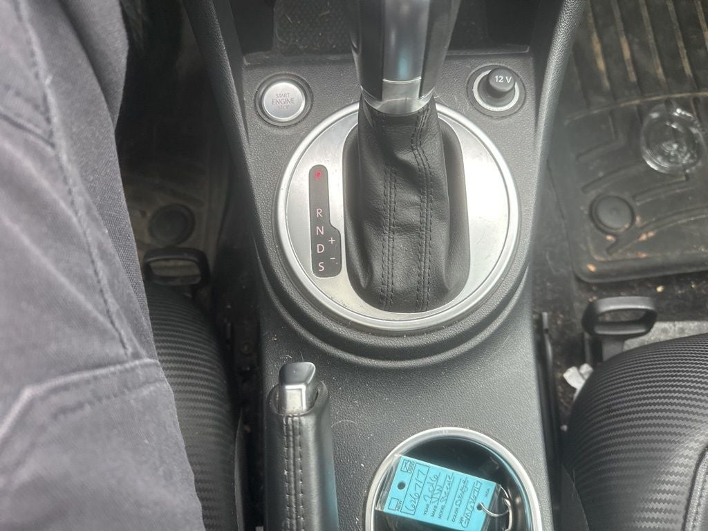 2016 Volkswagen Beetle Base