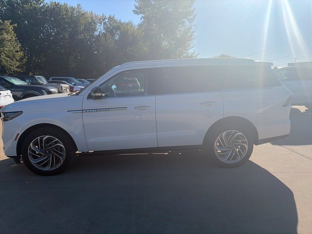 2025 Lincoln Navigator Reserve