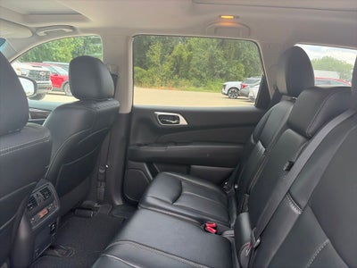 2016 Nissan Pathfinder SL