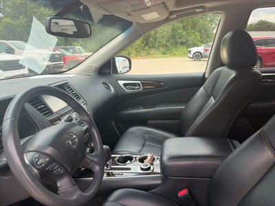 2016 Nissan Pathfinder SL