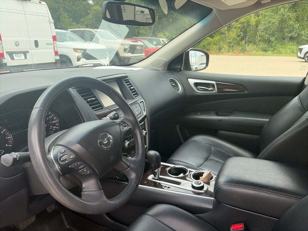 2016 Nissan Pathfinder SL