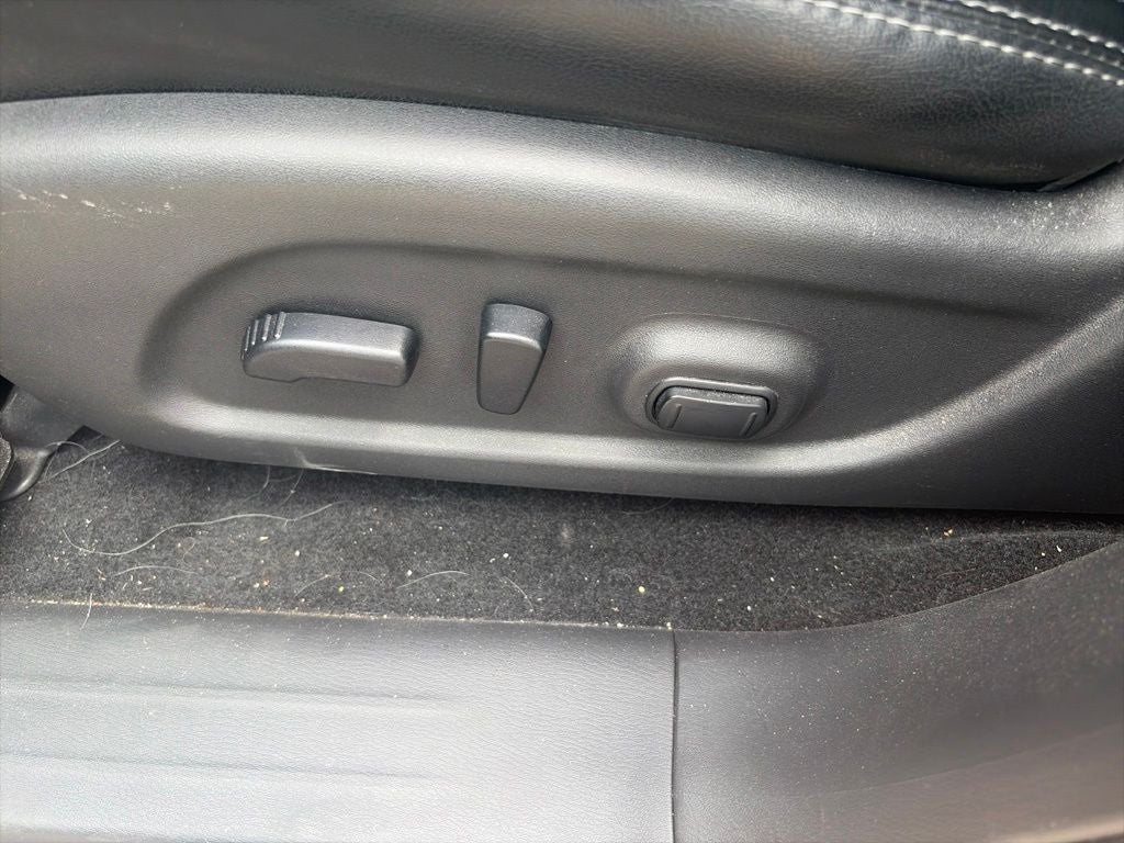 2016 Nissan Pathfinder SL