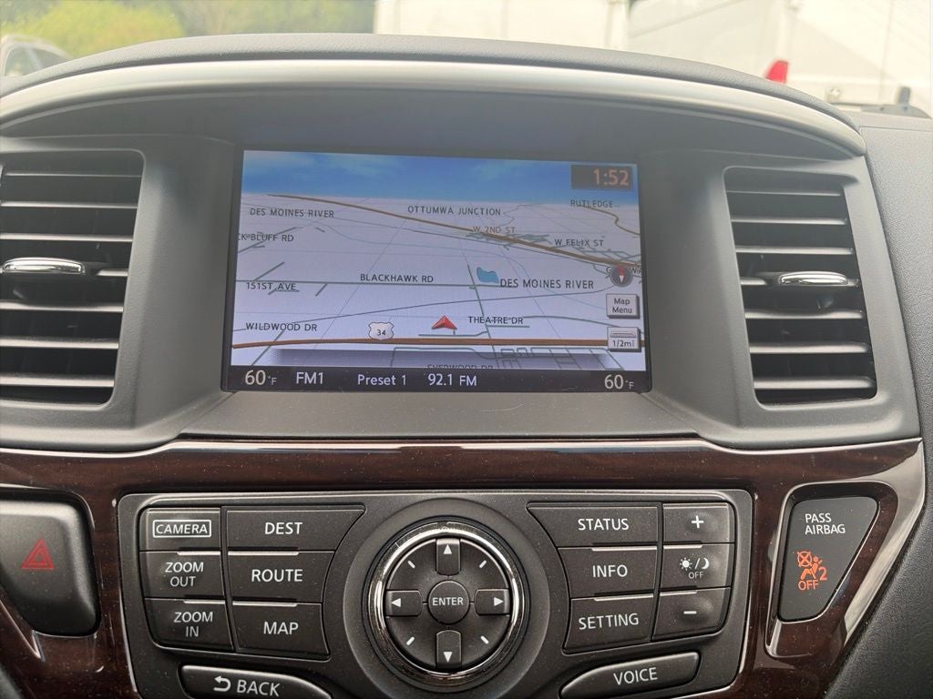 2016 Nissan Pathfinder SL