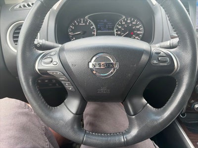 2016 Nissan Pathfinder SL