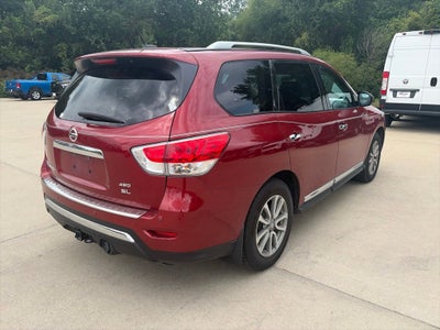 2016 Nissan Pathfinder SL