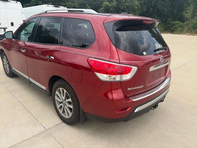 2016 Nissan Pathfinder SL