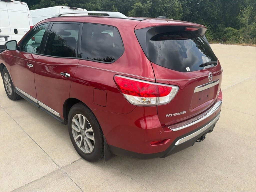 2016 Nissan Pathfinder SL