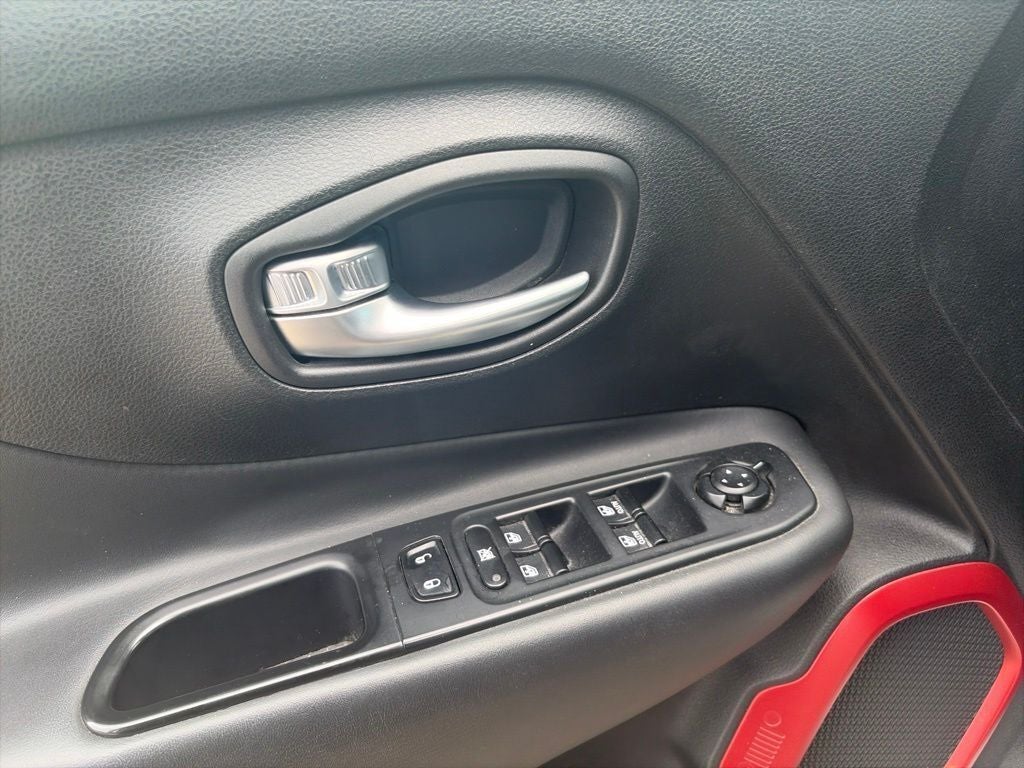 2016 Jeep Renegade Trailhawk